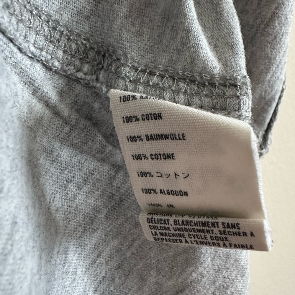 A&F Tee - Picture 4 of 4